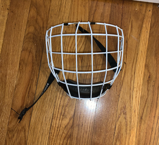 Used Medium White Bauer Profile II Facemask Full Cage
