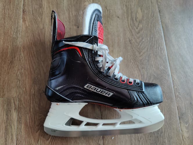 Senior Used Bauer Vapor 1X 2.0 Hockey Skates Regular Width Size 8