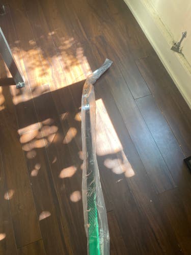 P92  65 Flex Right Intermediate Right Handed Nexus Geo Hockey Stick