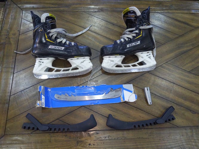 Junior Used Bauer Supreme 2S Hockey Skates Extra Wide Width Size 1.5 With LS Pulse steel