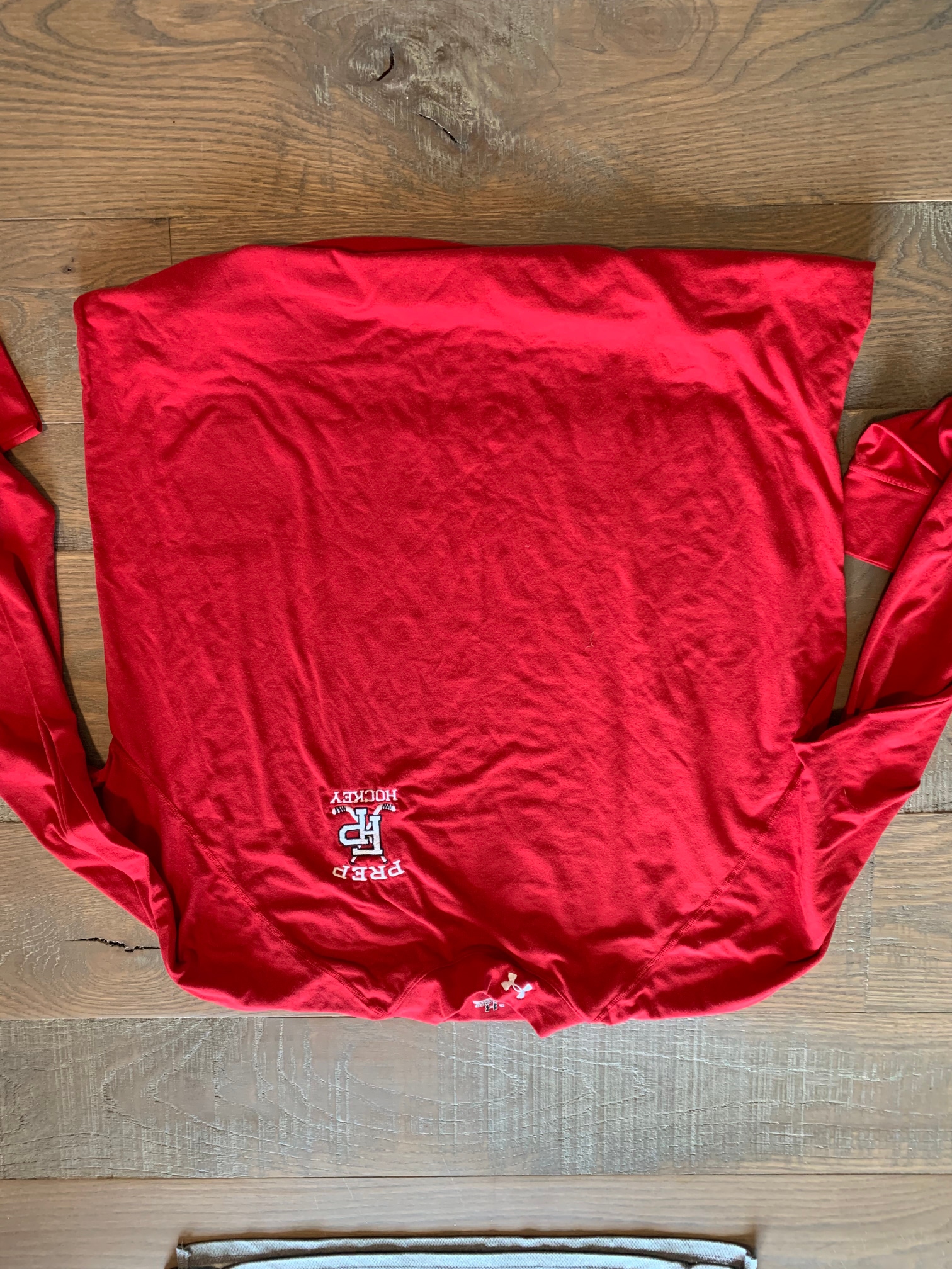fairfield prep hockey  - Red Used Large/Extra Large Shirt