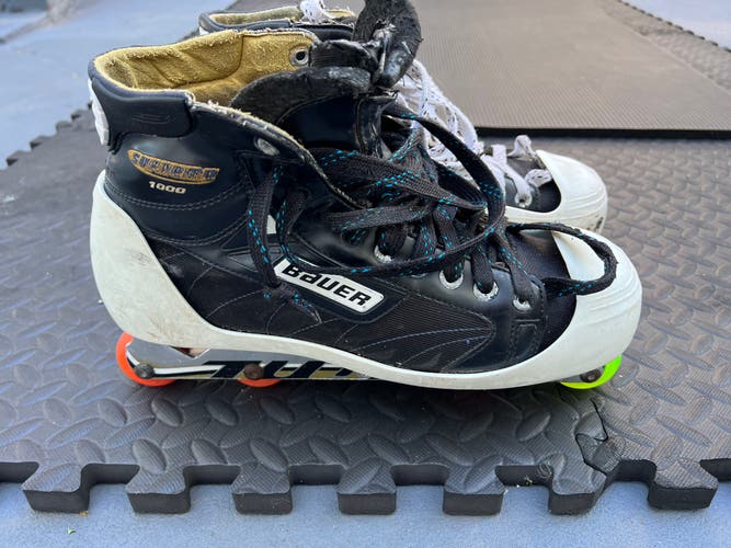 Used Bauer Regular Width  Size 9 Supreme 1000 Hockey Goalie Skates