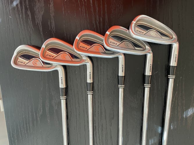 Cleveland RH CG4 Iron Set 5-9 NO PW Regular Flex Steel Shaft