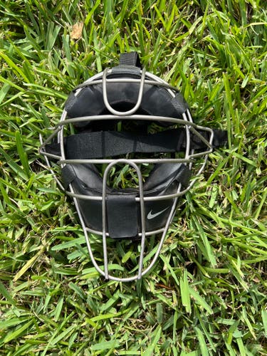 Nike Titanium Pro Issued Catcher's Mask - Black