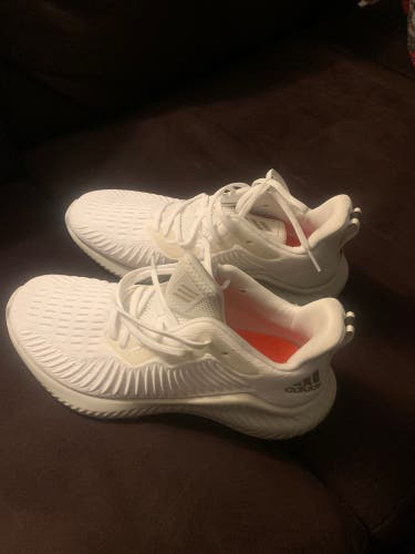 White Adult Size Men's 10.5 (W 11.5) Adidas Bounce Plus  Shoes