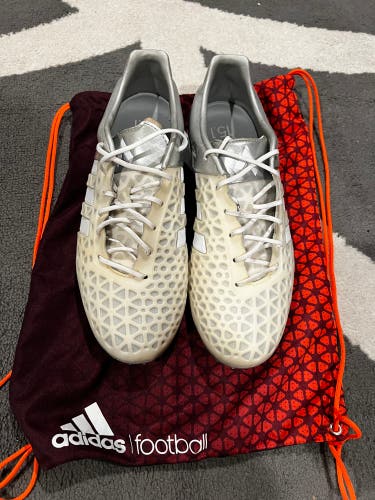 White Used Molded Cleats Adidas Ace 15.1 Cleats