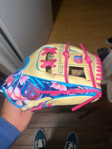 Infield 11.75" A2000 Baseball Glove