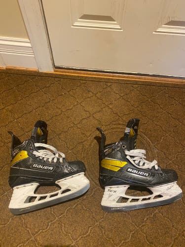 Ultra sonic hockey skates size 7.5