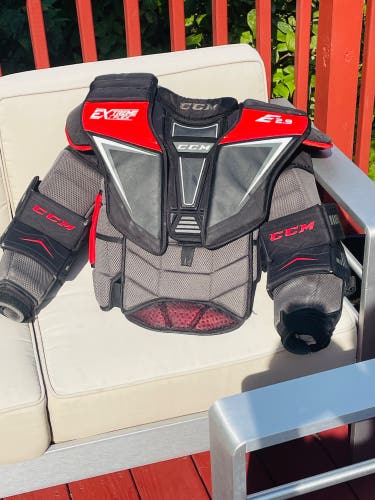 Used Large CCM  Extreme Flex Shield E2.9 Goalie Chest Protector