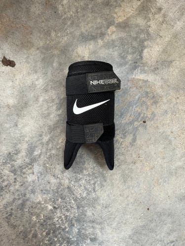 Used Senior Nike Shin Guards