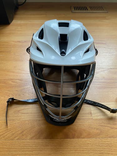 Player's Cascade S Helmet