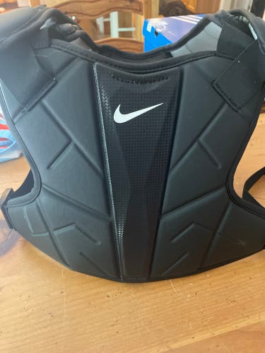 New Medium Nike Vapor Shoulder Pads