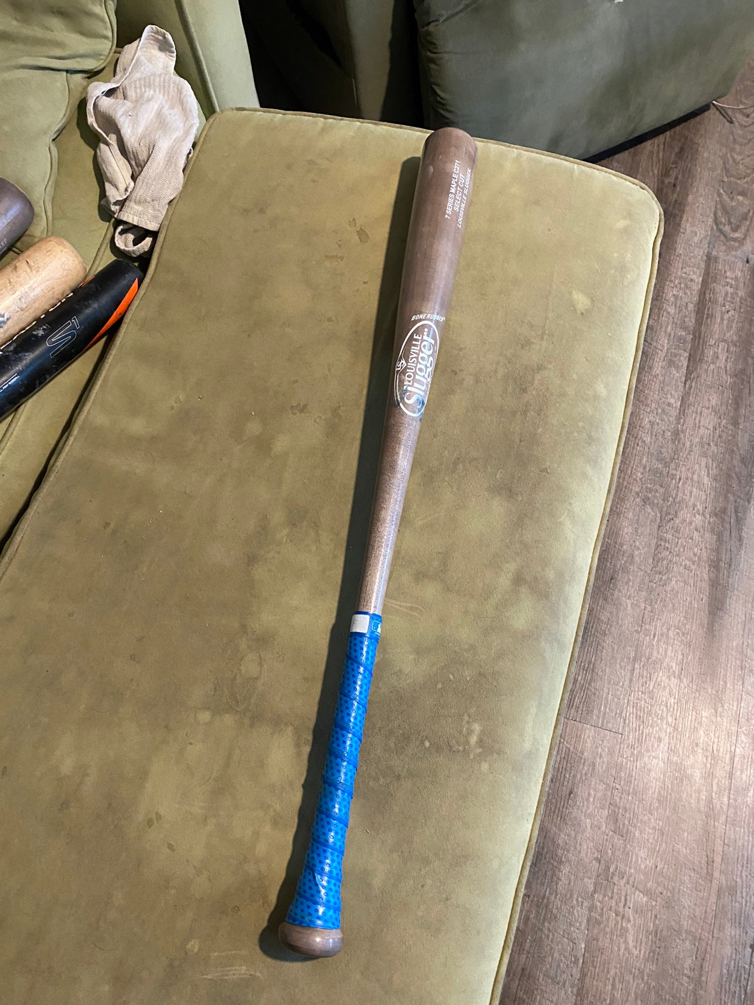 Used Louisville Slugger Maple Genuine Maple Series Bat (-3) 29 oz 32