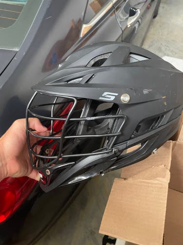 Player's Cascade S Helmet