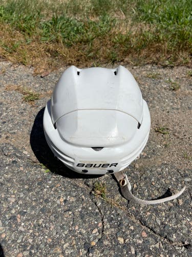 Used Small Bauer  Bhh7500 Helmet