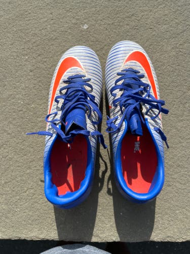 Nike used Mercurial White Molded Soccer Cleats