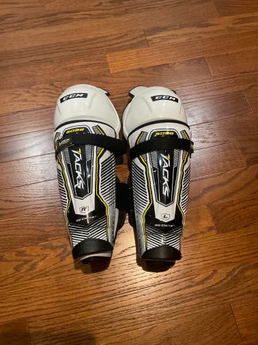 Used CCM Tacks 5092 Shin Pads
