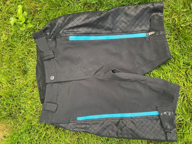 Sync training shorts