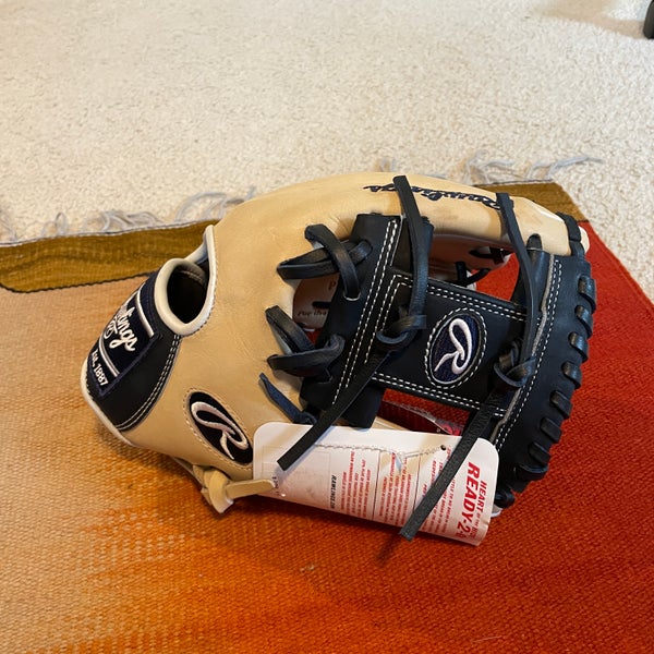 Brand New Rawlings Heart of the Hide PROR204-2CNW Baseball Glove 11.5"