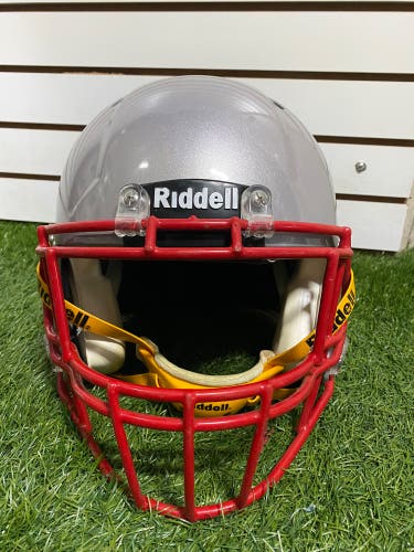 Riddell speed size medium adult 2022
