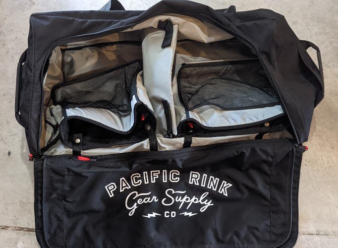 Pacific Rink Player Bag - all black, mint condition