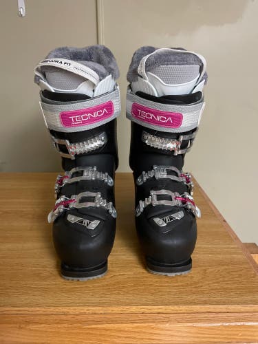 Women's Tecnica  Ski Boots