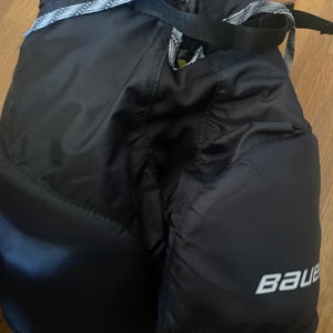 Youth Medium Bauer Supreme S170 Hockey Pants