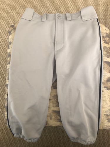 Mizuno youth XL knicker Baseball Pants gray w navy piping