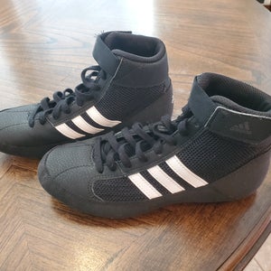 Used Adidas wrestling shoes size 3