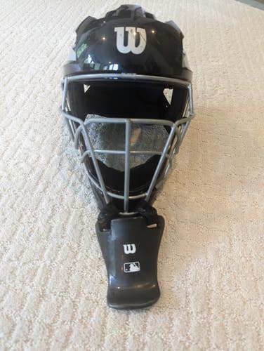 LIGHTLY USED Wilson Pro Stock WTA5700 Catchers Helmet - NOCSAE  - Size L/XL (7" - 7 1/2")