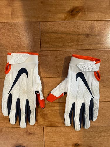 Syracuse Orange football gloves