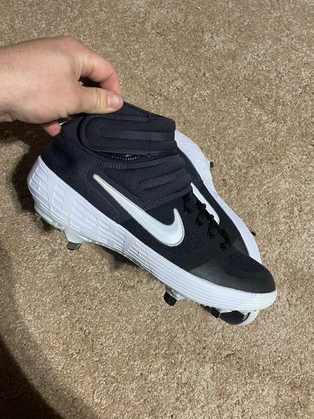 New Nike alpha baseball cleats (size 10.5)