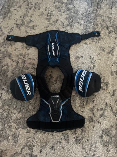 Used Medium Bauer Shoulder Pads