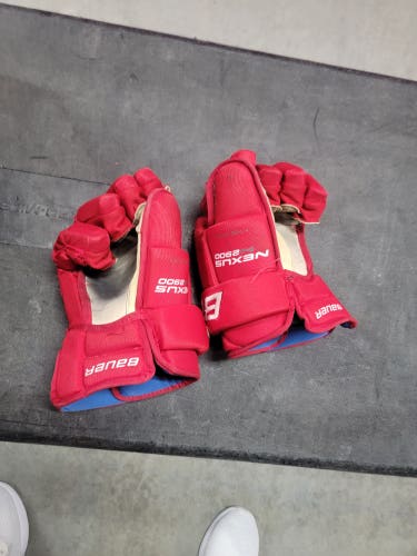 Used Bauer Nexus N2900 Gloves 14"