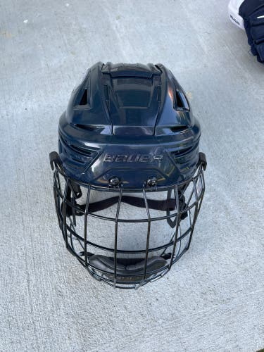 Used Large Bauer Pro Stock Re-Akt 150 Helmet