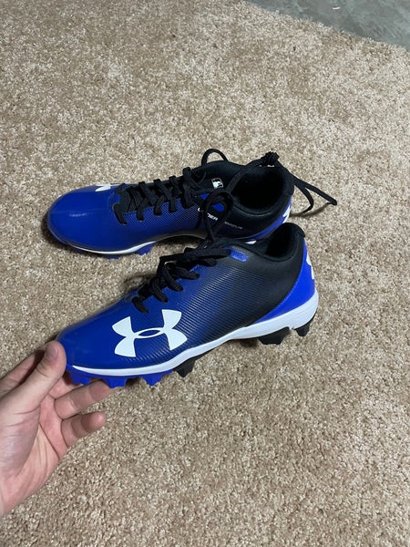 New under Armour baseball cleats (size 6.5)