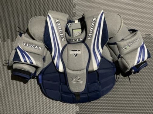 Small Vaughn Ventus SLR Junior Goalie Chest Protector