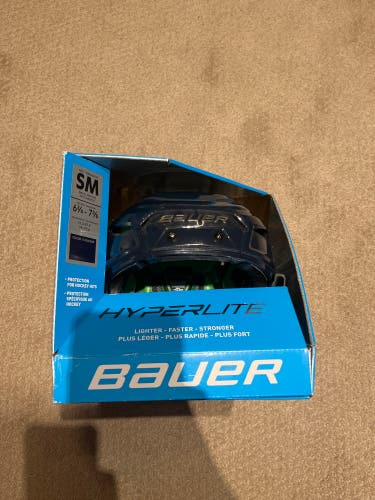 Brand New Bauer Hyperlite Helmet Navy Size S/m