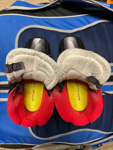 Used Bauer Regular Width  Size 4.5 Vapor X2.7 Hockey Goalie Skates