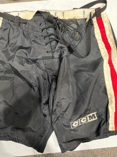 Senior Chicago Blackhawks Medium CCM Pro Stock Hockey Pants