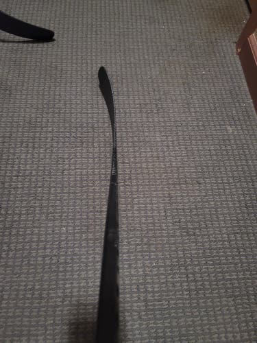 Used Warrior Right Handed Laine Curve Alpha DX SL Hockey Stick W03 (laine pro) Pro Stock