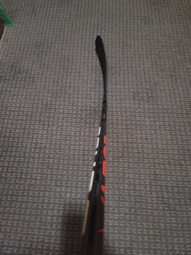 Used Bauer Right Handed Vapor FlyLite Laine curve Hockey Stick P92 Pro Stock