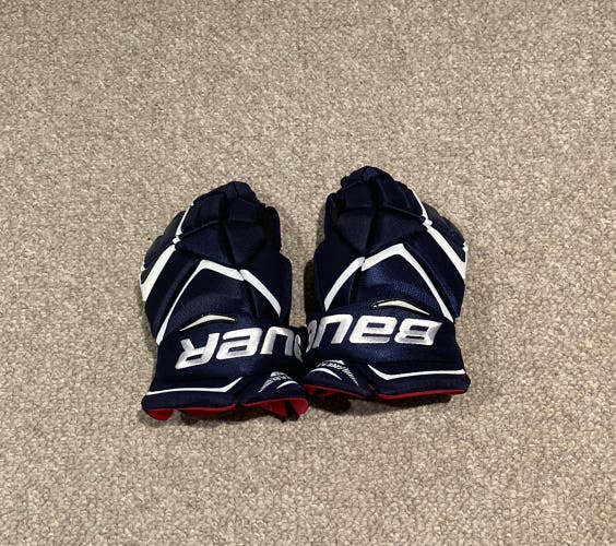 Lightly Used Bauer 13"  Vapor X900 Gloves