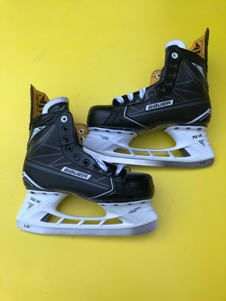Junior New Bauer Supreme elite Hockey Skates Extra Wide Width Size 5.5