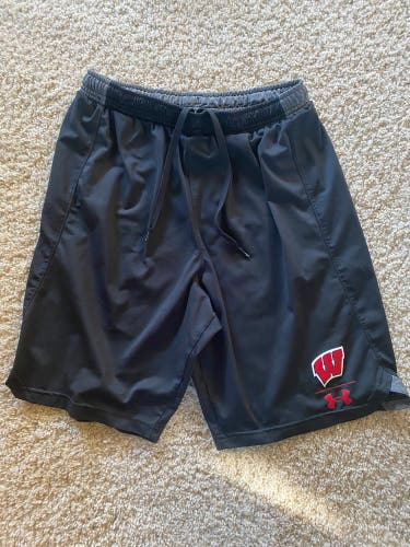 Wisconsin Badgers Team Issued Under Armor Training Shorts Medium