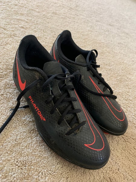 Black Youth Size 1.5Y Boys Girls Nike Phantom GT Elite Cleats