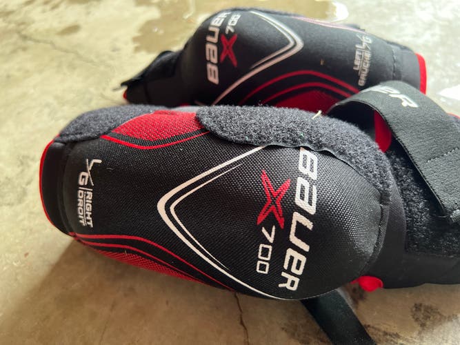 Used Large Bauer Vapor X700 Elbow Pads