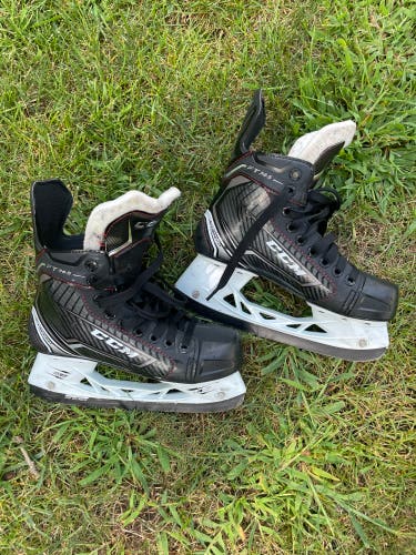 Used CCM Regular Width Pro Stock Size 3 JetSpeed FT365 Hockey Skates