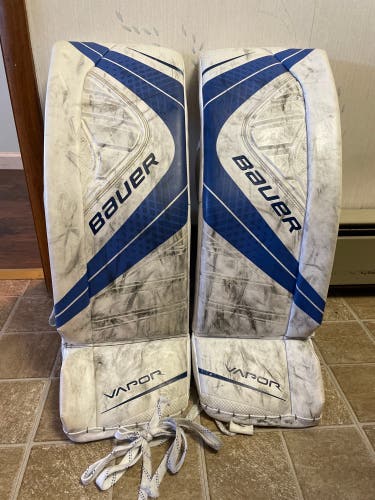 INT Bauer Vapor X900 Goalie Leg Pads