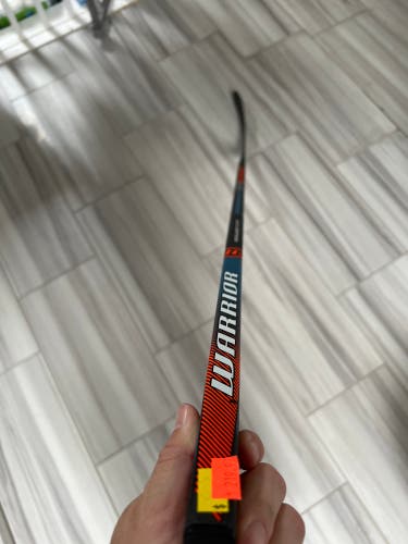 Senior Right Handed W28 Covert QR Edge Hockey Stick